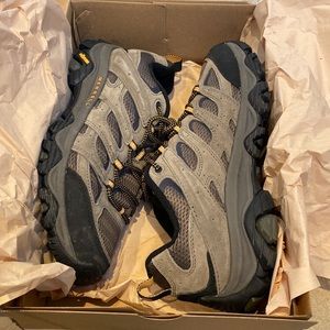 🆕 Merrell’s Men’s Moab 3 Hiking Shoe